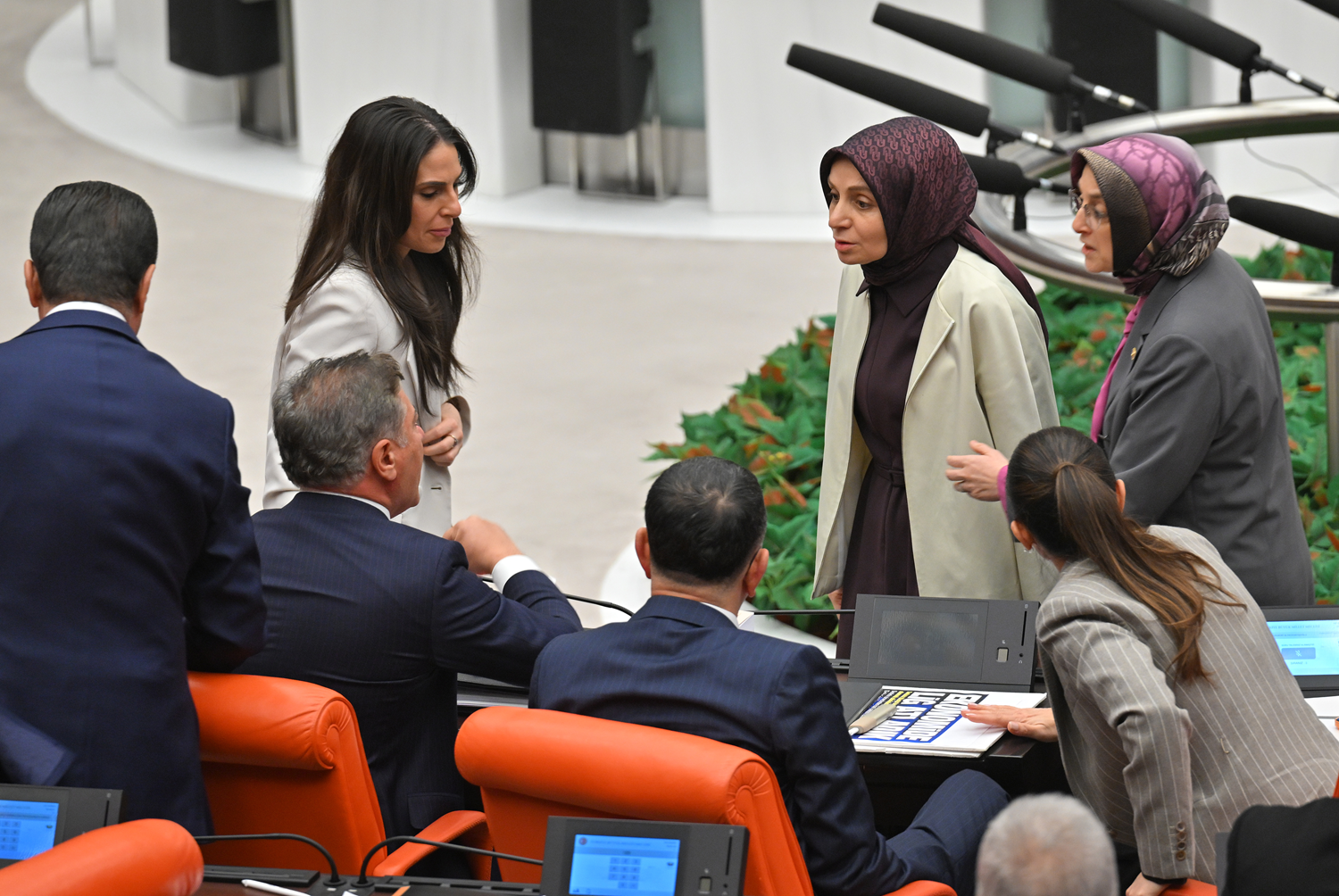 CHP'li vekilden Leyla Şahin Usta'ya çirkin sözler! AK Parti'den "gereğini yapın" çağrısı