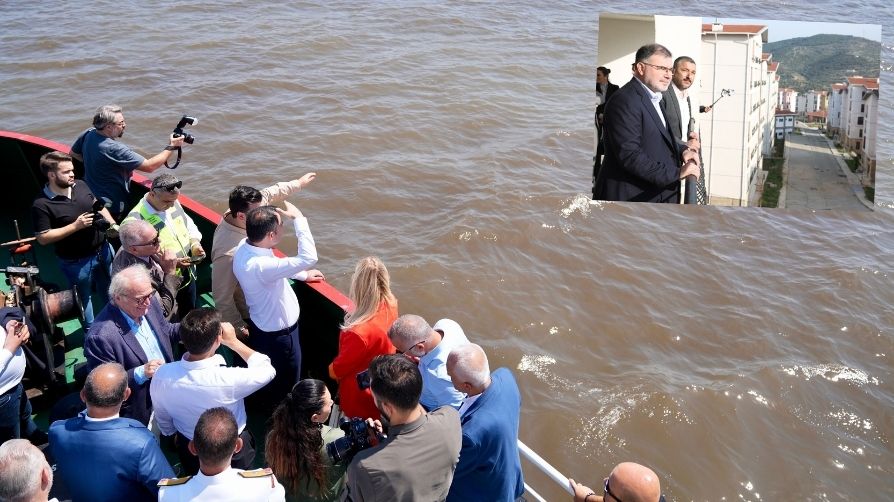 AK Parti'den İzmir'e proje yağmuru! "Biz sahadayız, onlar ilçe başkanlığında"
