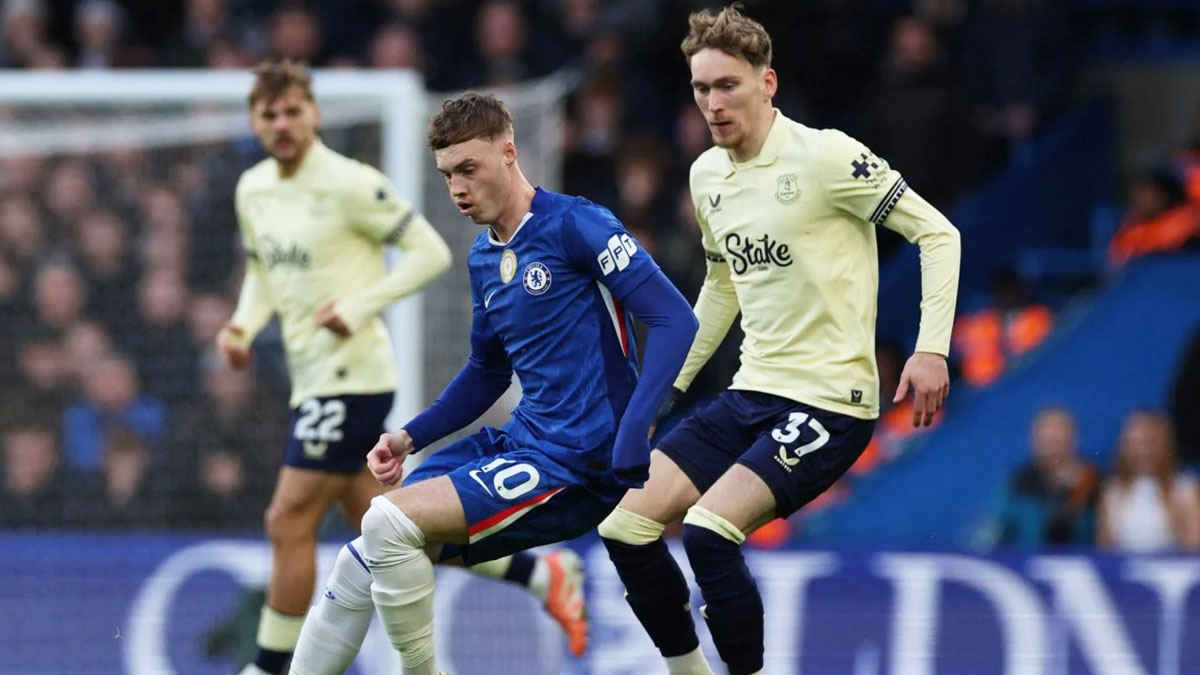 Chelsea 2 golle kazandı