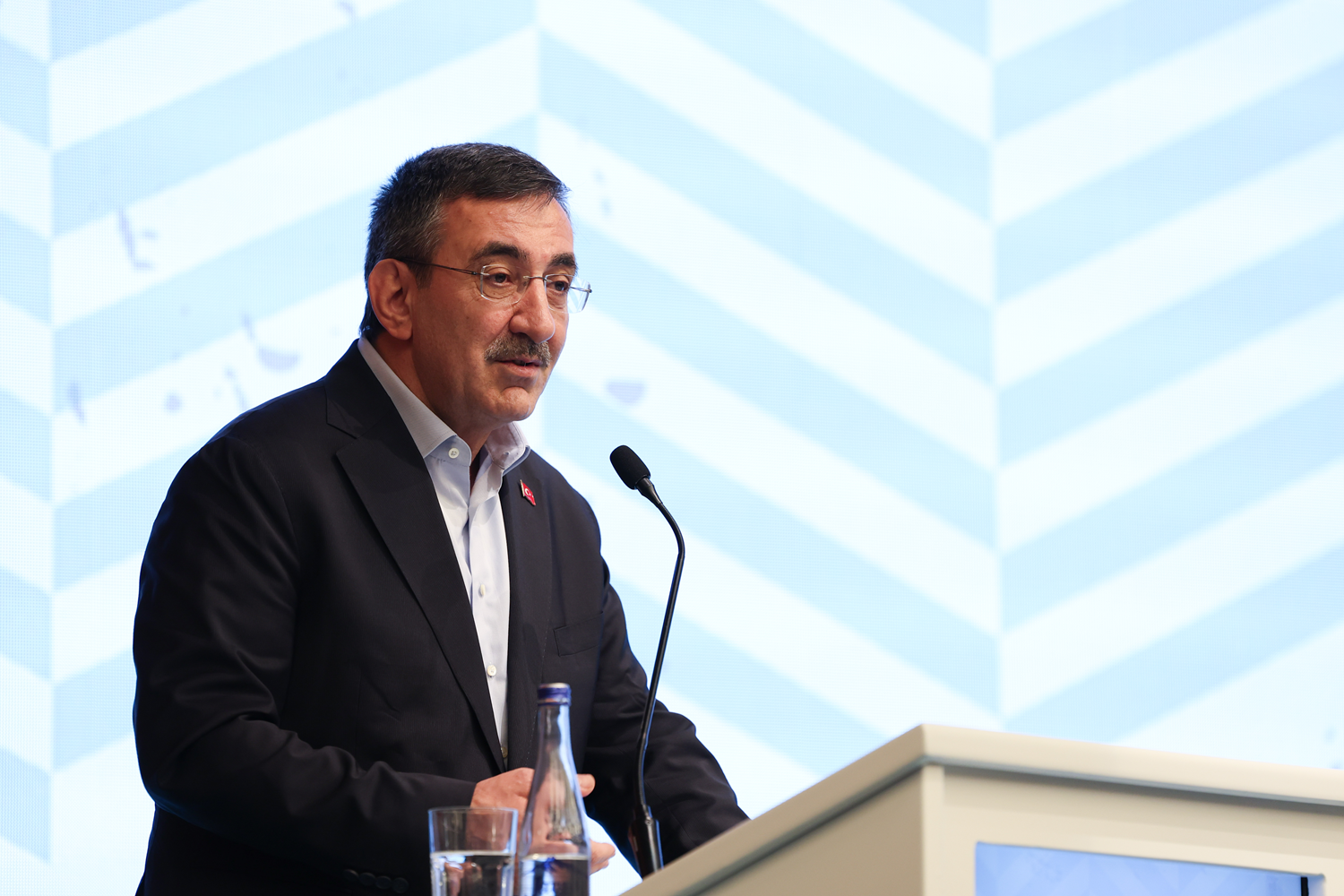 Cumhurbaşkanı Yardımcısı Yılmaz'dan gençlere çok yönlü destek vurgusu