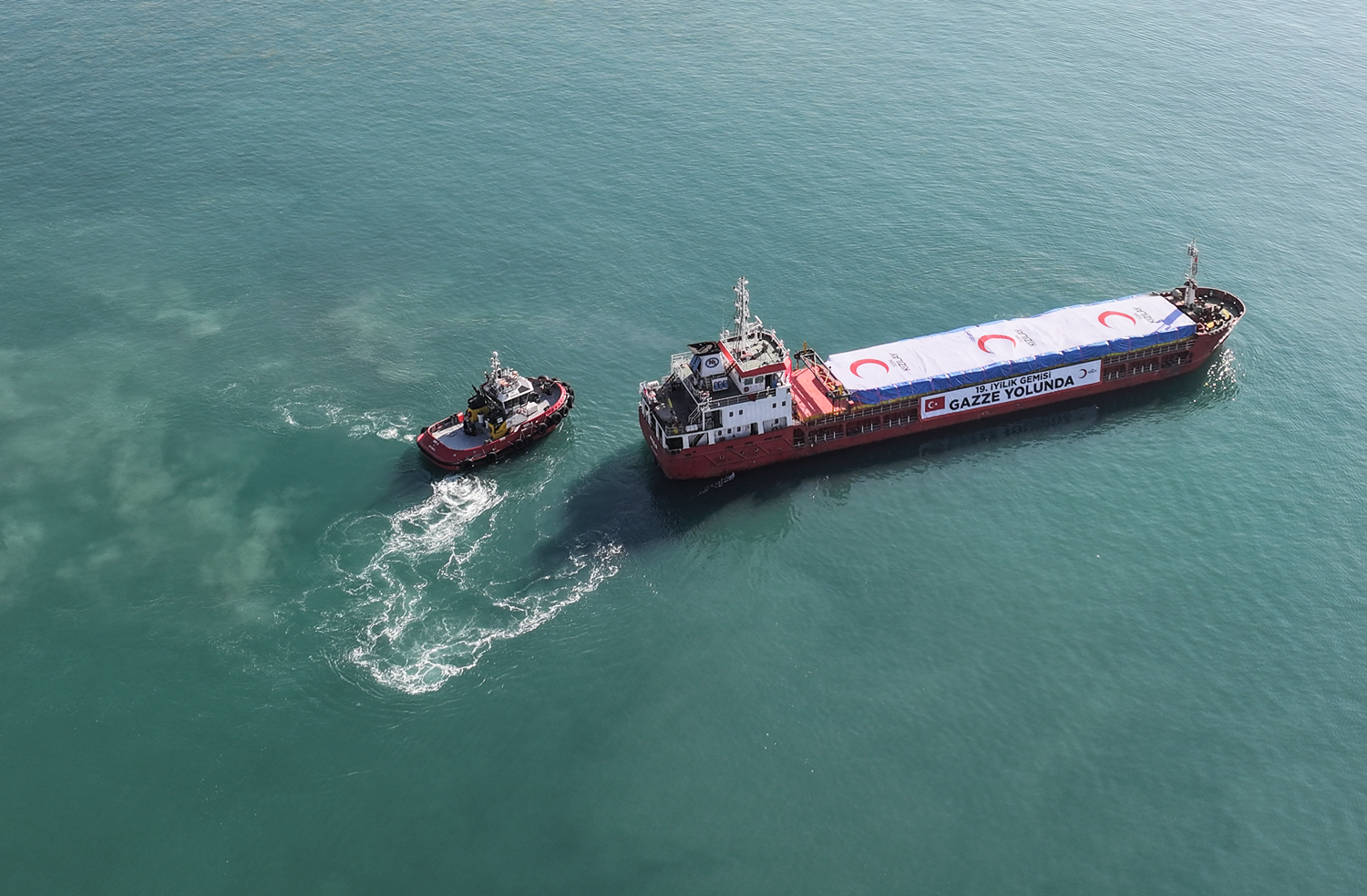 Kızılay'ın 19. Gazze "İyilik Gemisi" dualarla yola çıktı