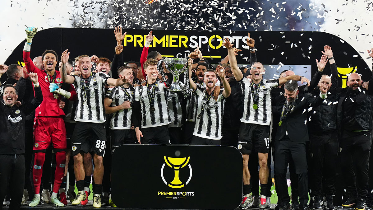 St. Mirren, Celtic'i devirip kupaya uzandı