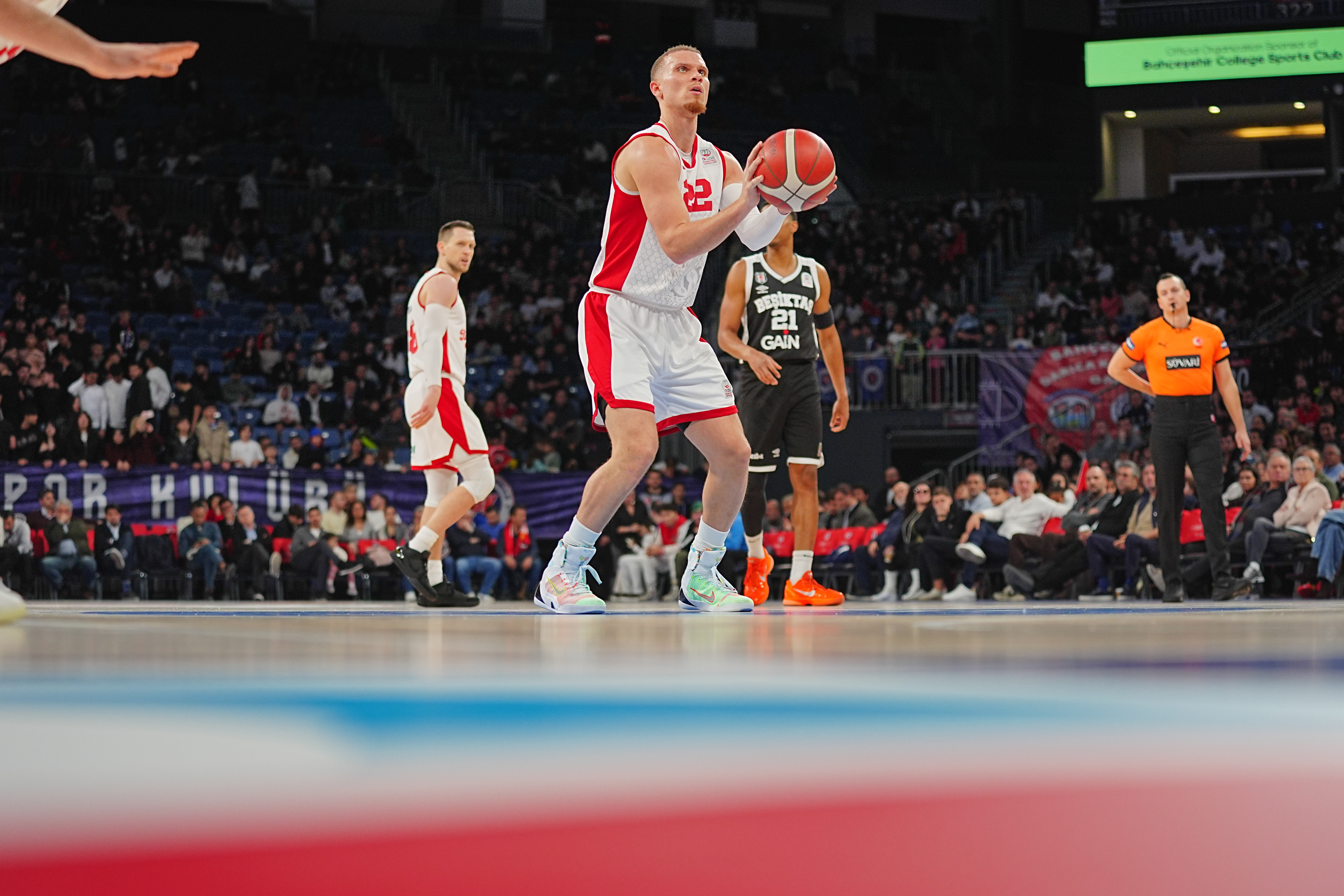 Bahçeşehir Koleji'nin rakibi Umana Reyer