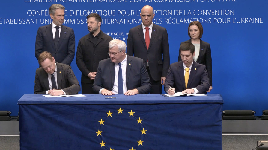 Rusya'ya "savaş tazminatı" resti... Ukrayna için Lahey'de bir araya geldiler