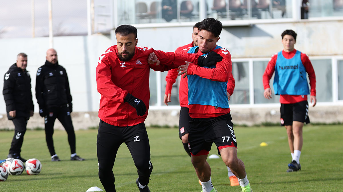 Sivasspor, Iğdır FK mesaisinde