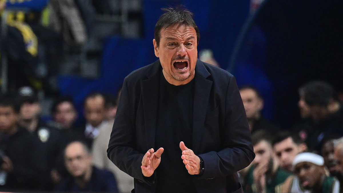 Ergin Ataman'dan Fenerbahçe taraftarlarına sert tepki!