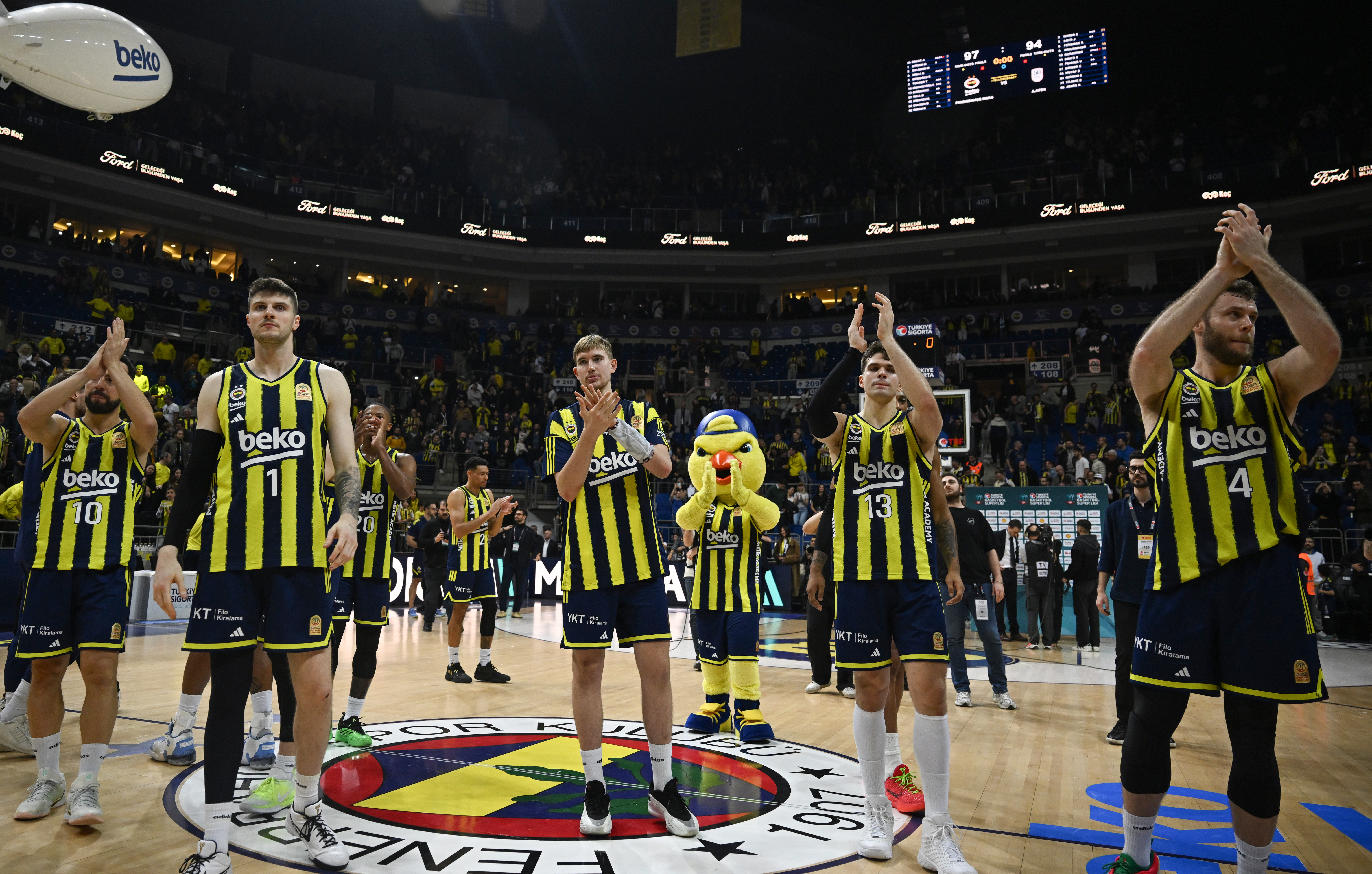 Fenerbahçe Beko yarın sahasında Barcelona'yı ağırlayacak