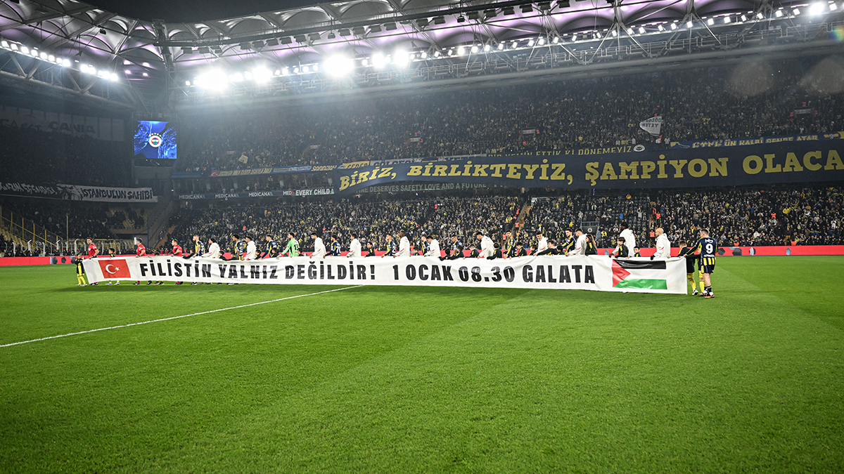Fenerbahçe ve Beşiktaş'tan Filistin'e destek