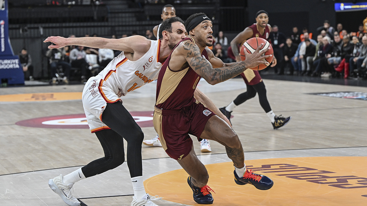 Trabzonspor, Galatasaray'ı deplasmanda mağlup etti