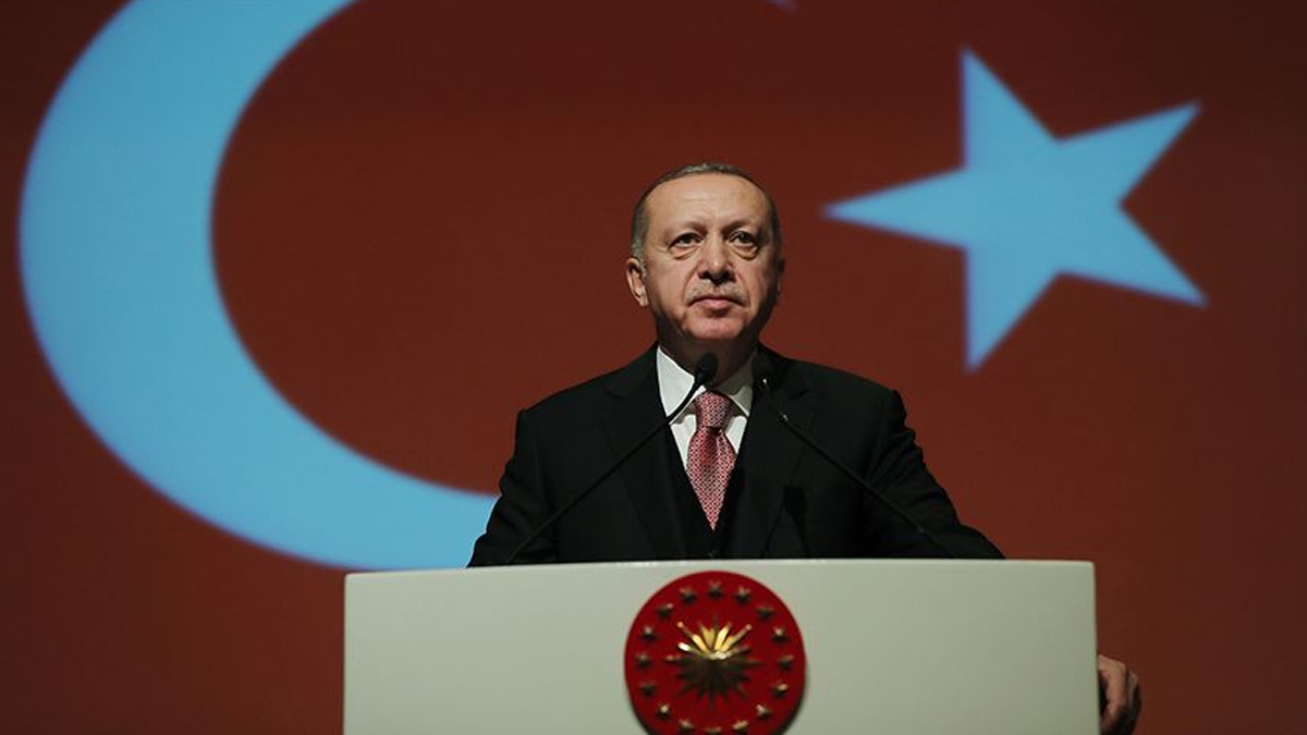 Turški predsednik Erdoğan izrekel sožalje družini ubitega policista