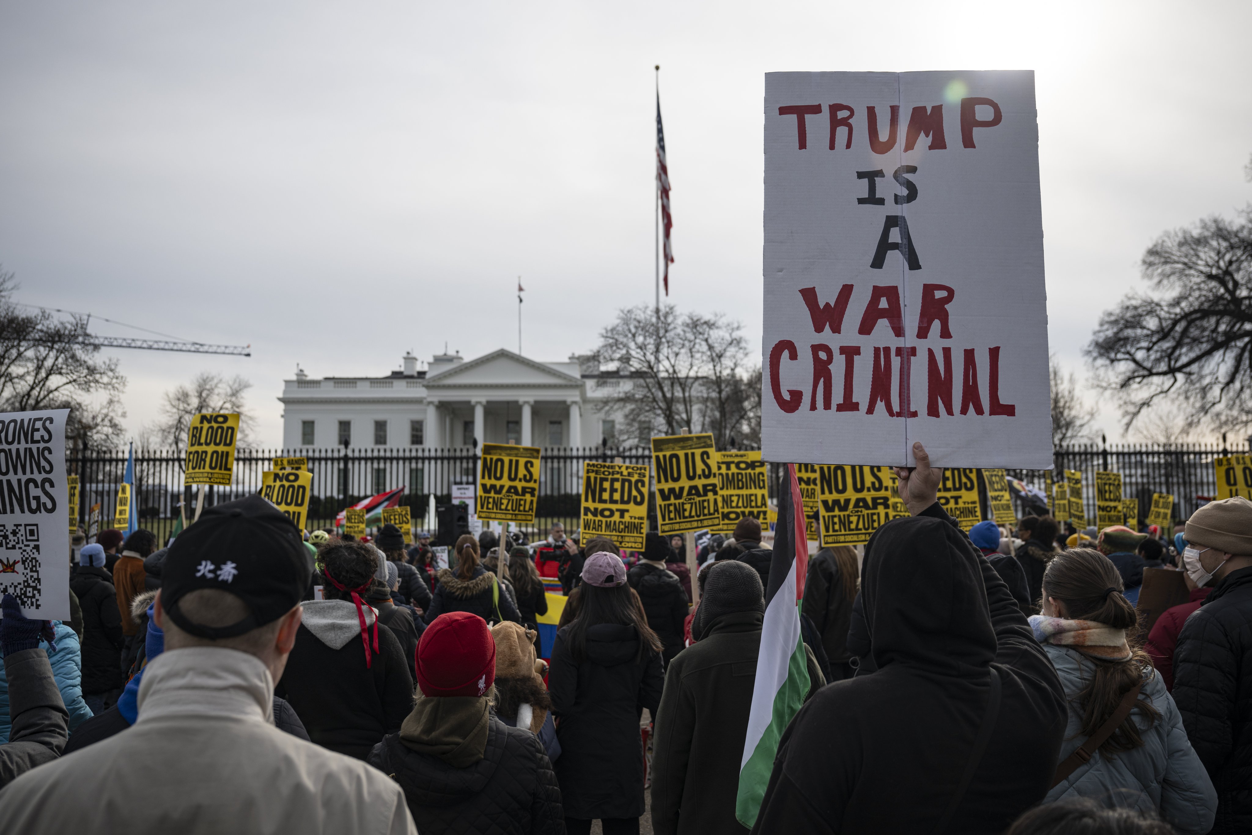 Po aretaciji Madura v Venezueli vlada negotovost, Trump grozi začasni predsednici