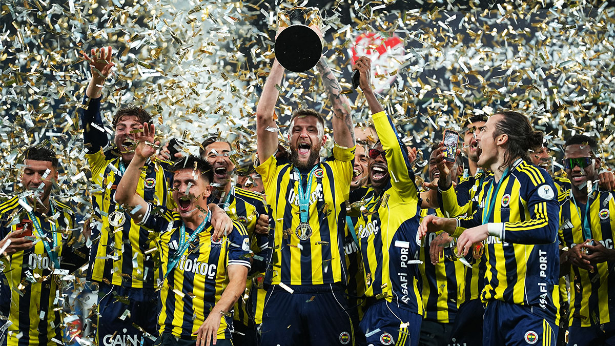 Süper Kupa şampiyonu Fenerbahçe