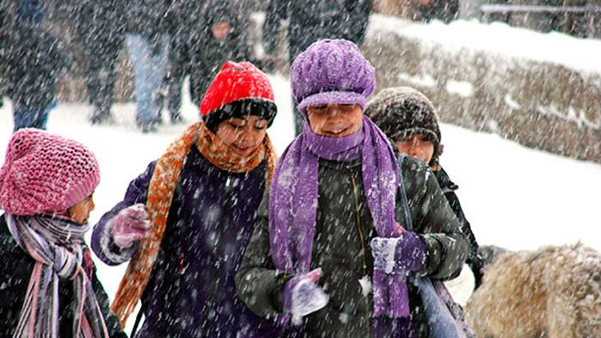 Ağrı'da eğitime kar engeli