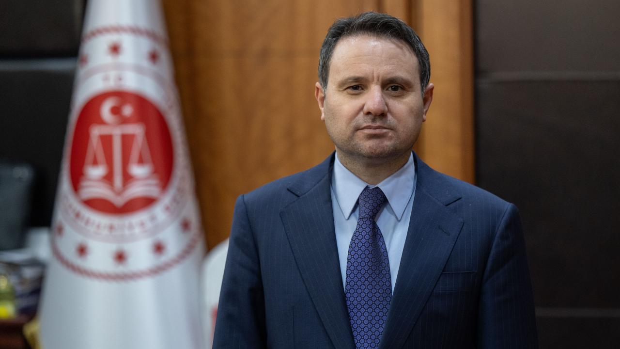 Bakan Gürlek'ten "birlik beraberlik" mesajı: Güçlü adalet, huzurlu bir teşkilatla mümkün