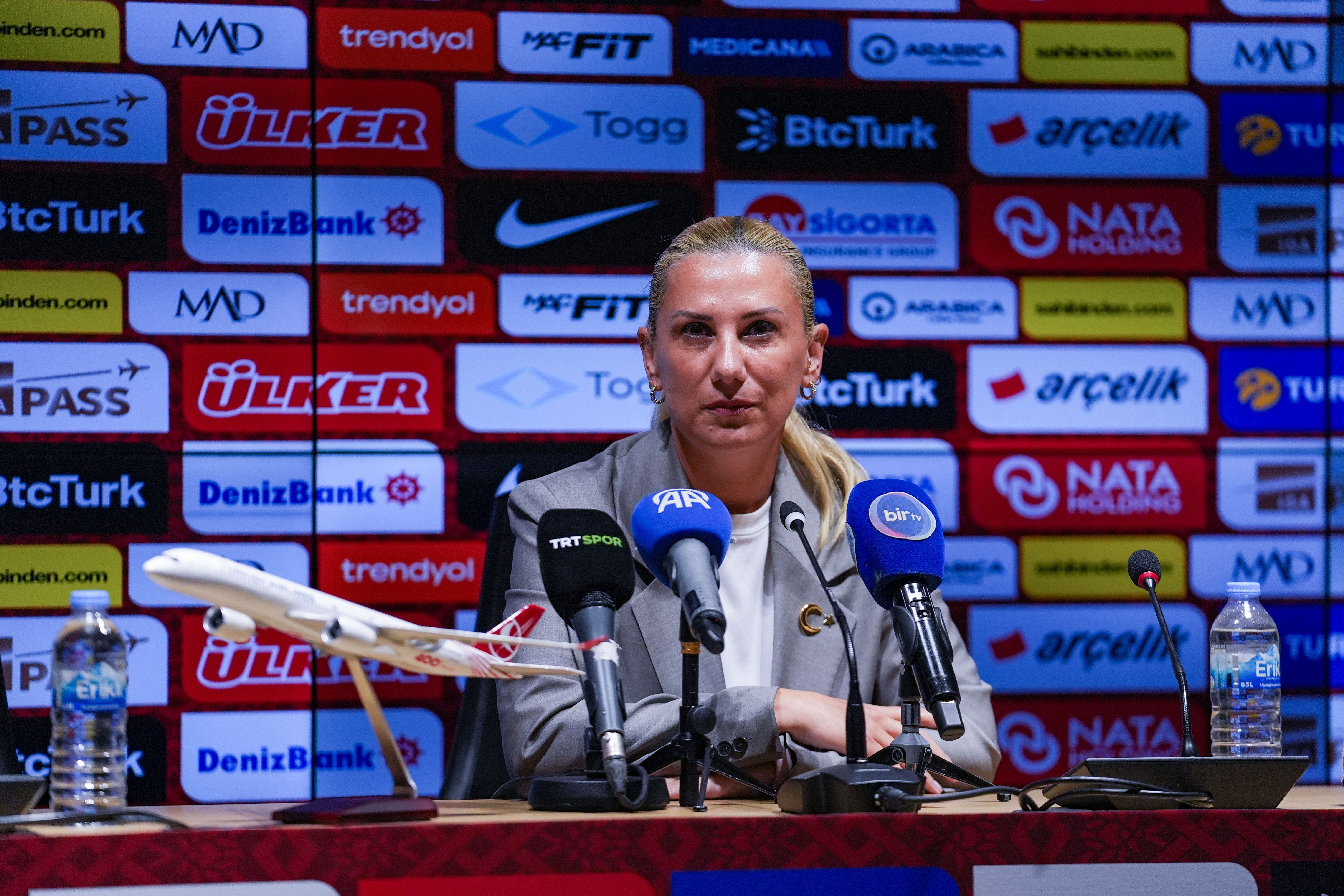 Necla Güngör Kıragası: Oyunumuzun üzerine koyarak yukarıya çıkmak istiyoruz