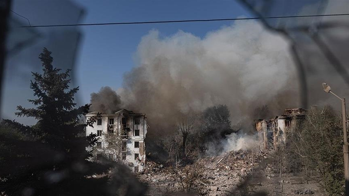 Ukrayna'ya yeni saldırı dalgası: Rusya füze ve İHA'larla vurdu