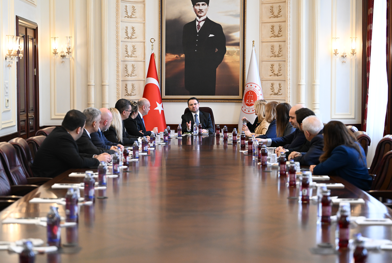 Bakan Gürlek: Avukatlarımızın talep ve beklentileri üzerinde hassasiyetle duruyoruz