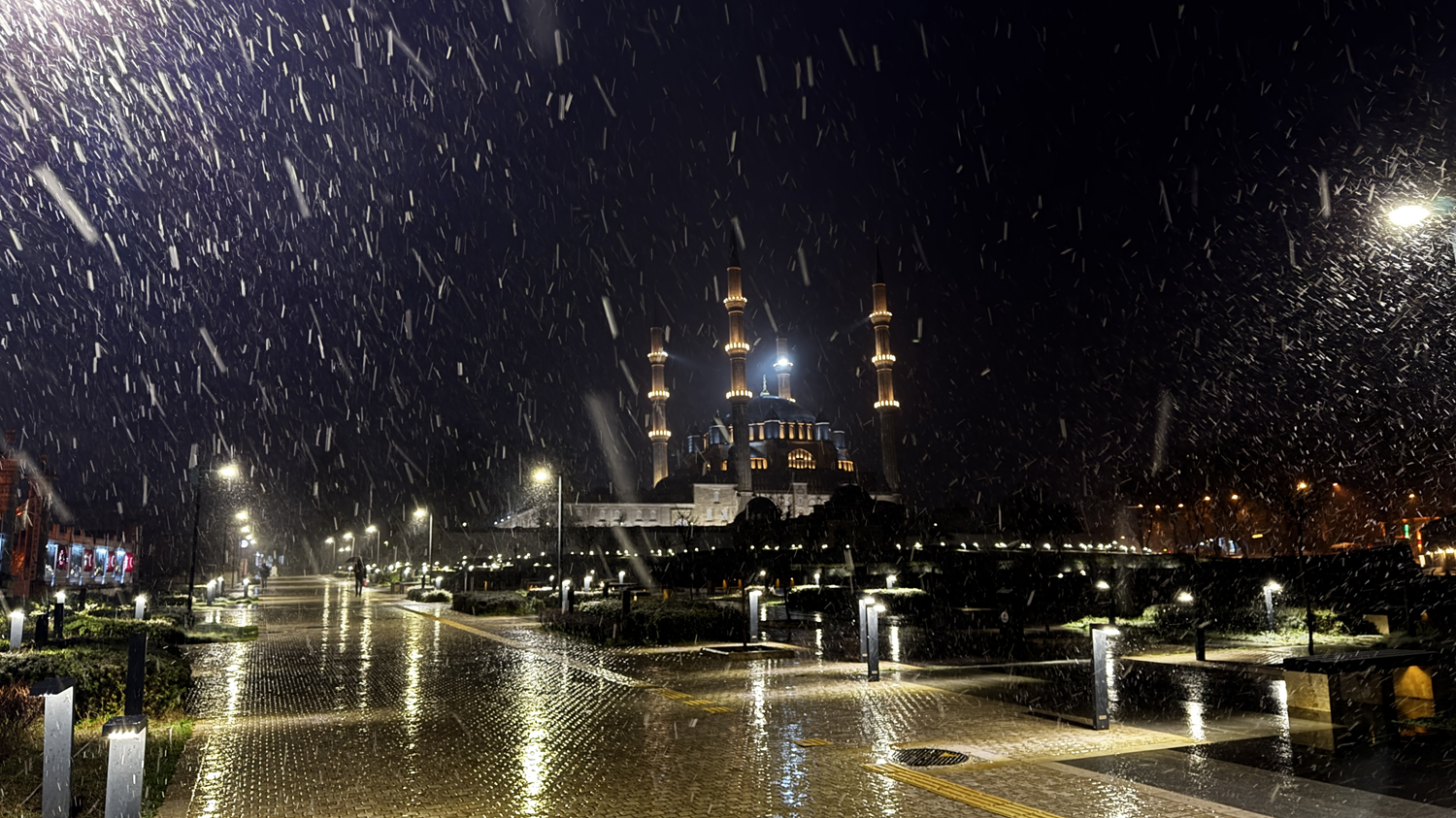 Edirne'de kar başladı