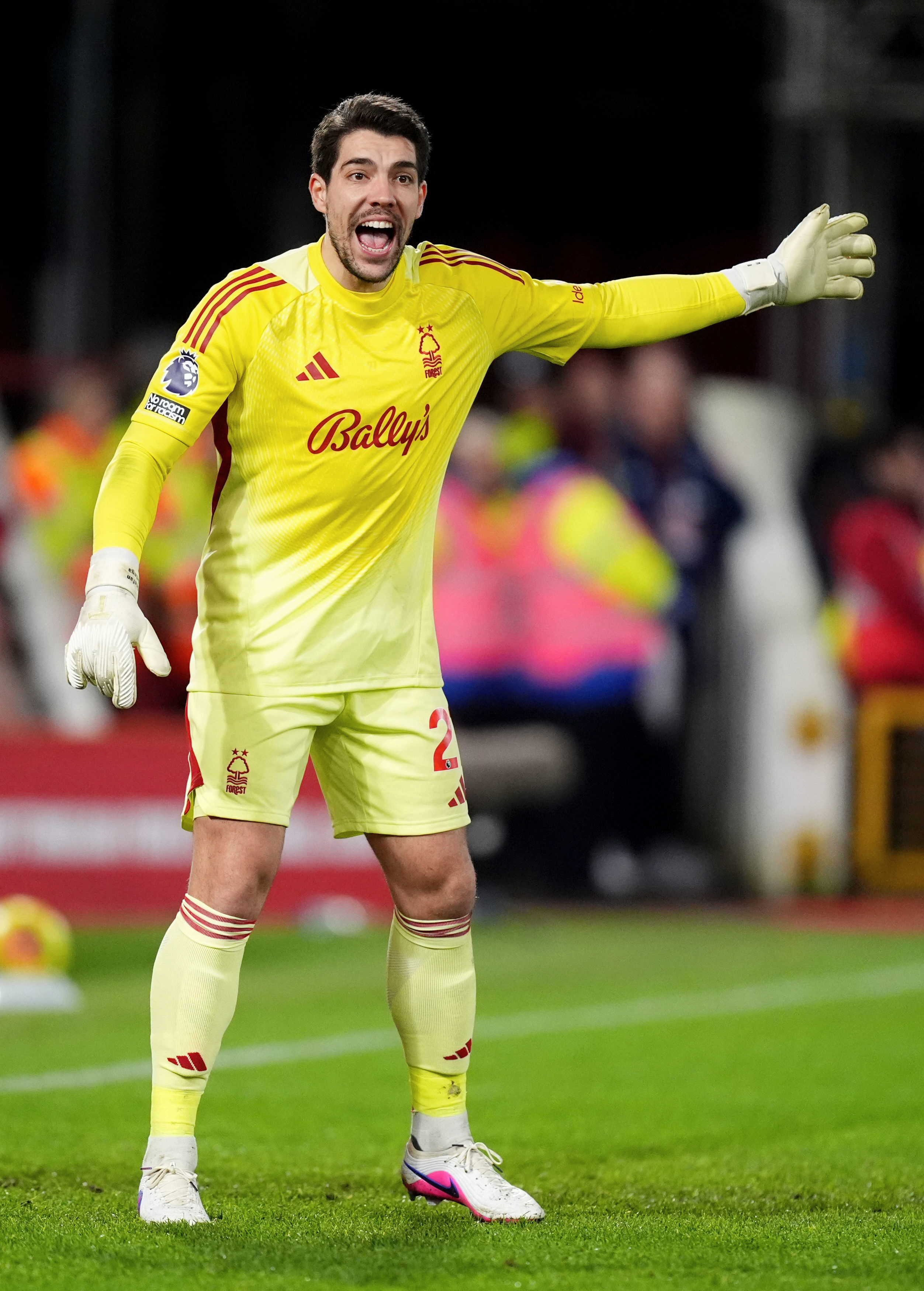 Fenerbahçe maçı öncesi Nottingham Forest kadrosunda zorunlu değişiklik