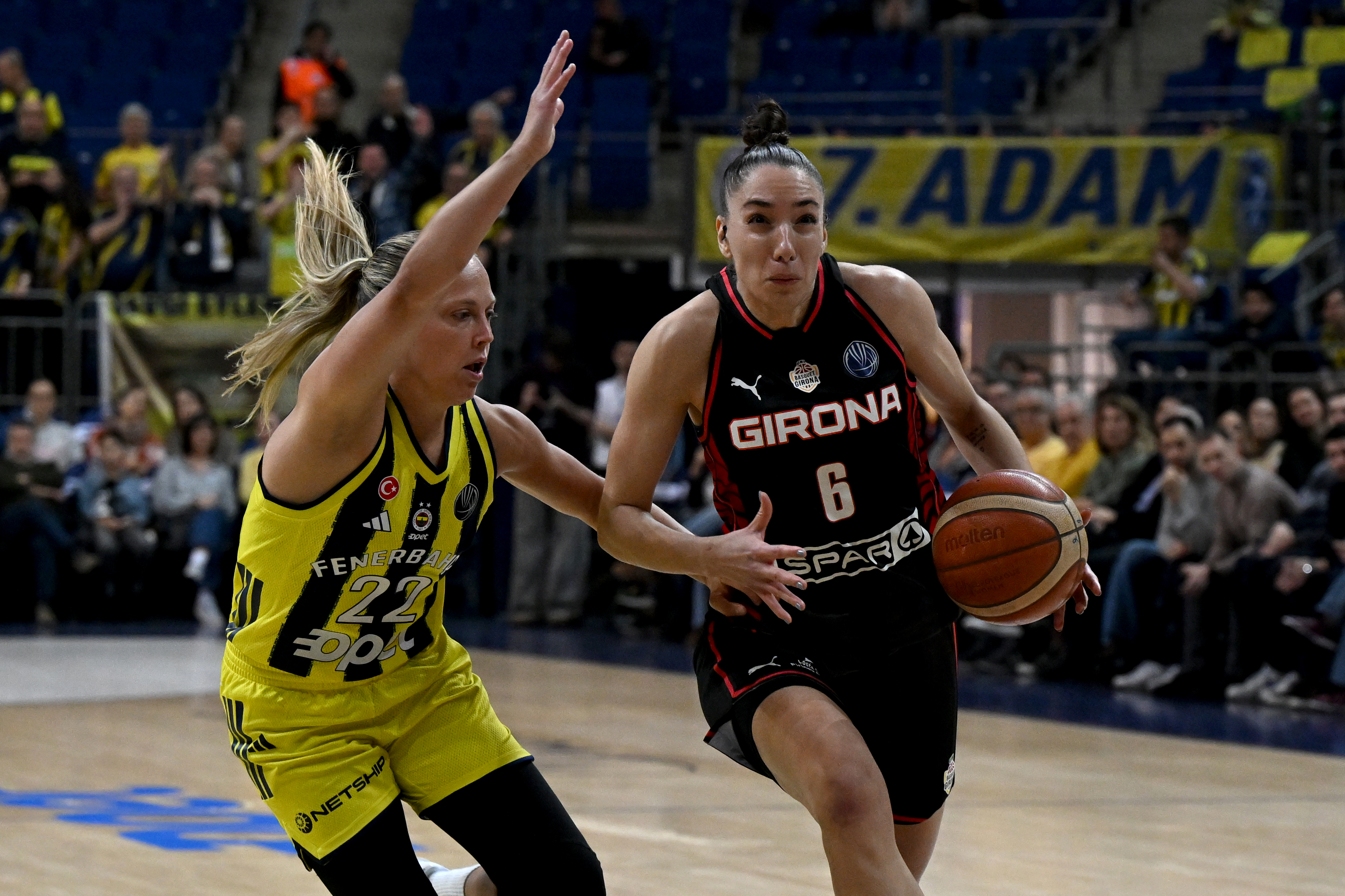 Fenerbahçe Opet, Girona karşısında avantajı aldı