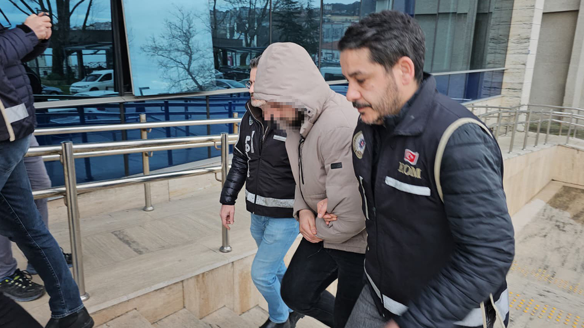 Para karşılığında sağlık raporu: Doktor ve maden içsisi adliyede