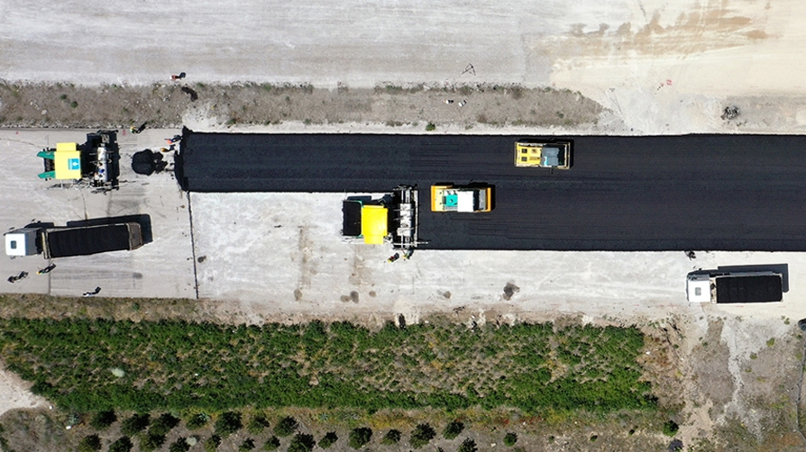 1.5 milyar avroluk dev proje: 55 kilometrelik tünelde ilk kazma vuruldu