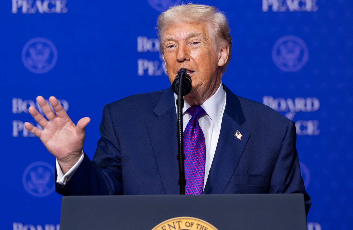 Trump'tan UFO hamlesi: Talimat vereceğim