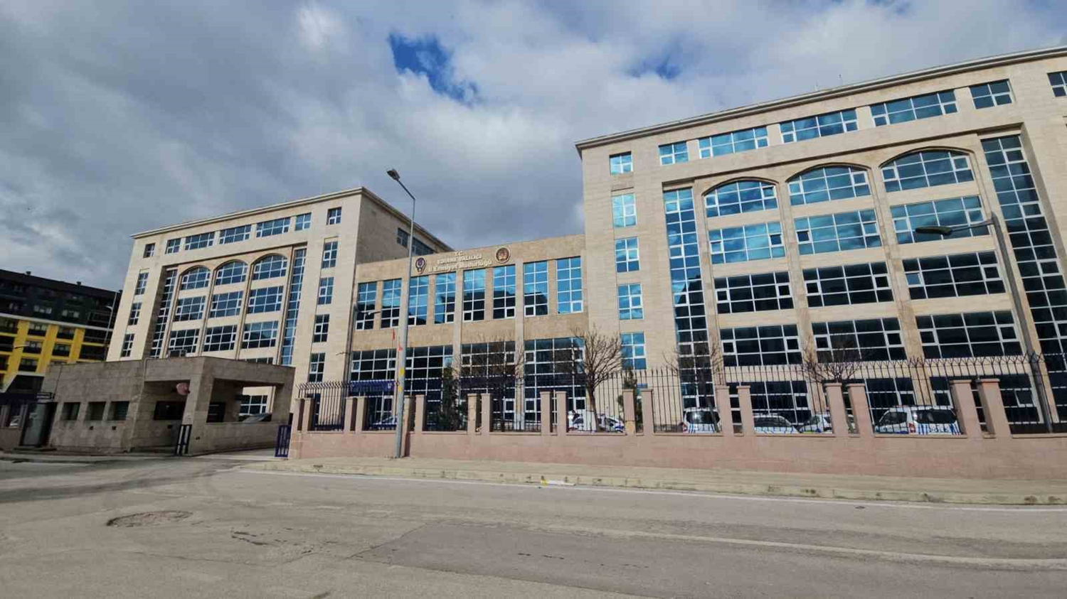 Edirne merkezli organize suç operasyonunda 11 şüpheli gözaltına alındı