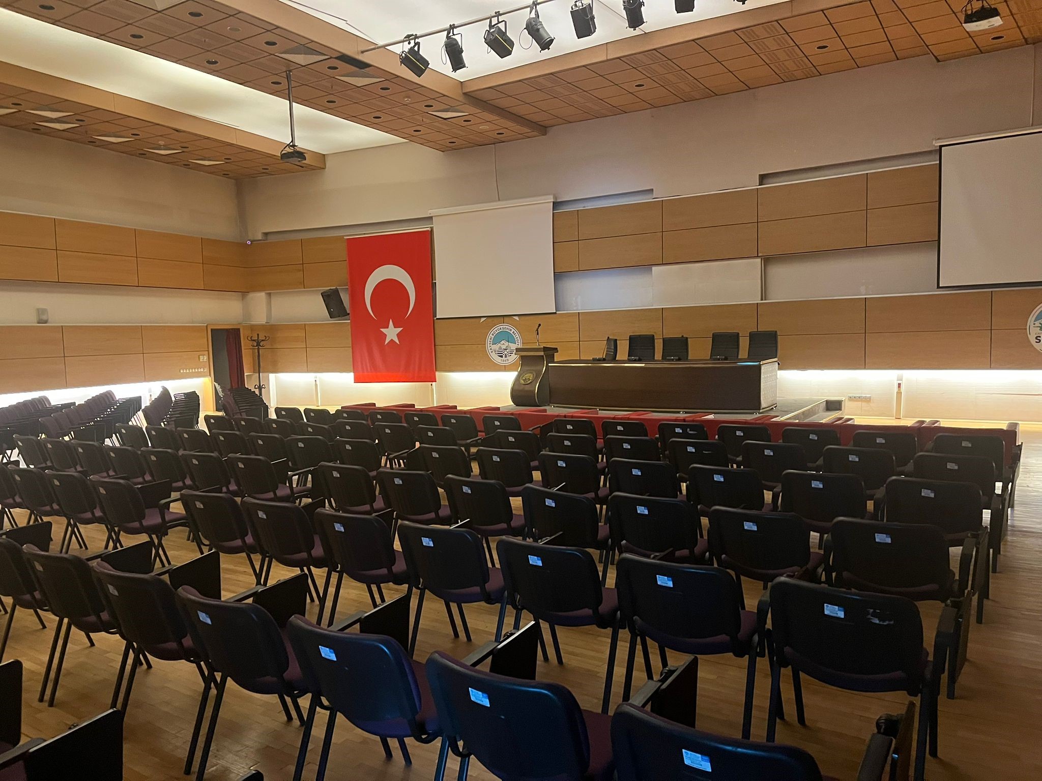 Kayserispor'da olağanüstü seçimli genel kurul ertelendi