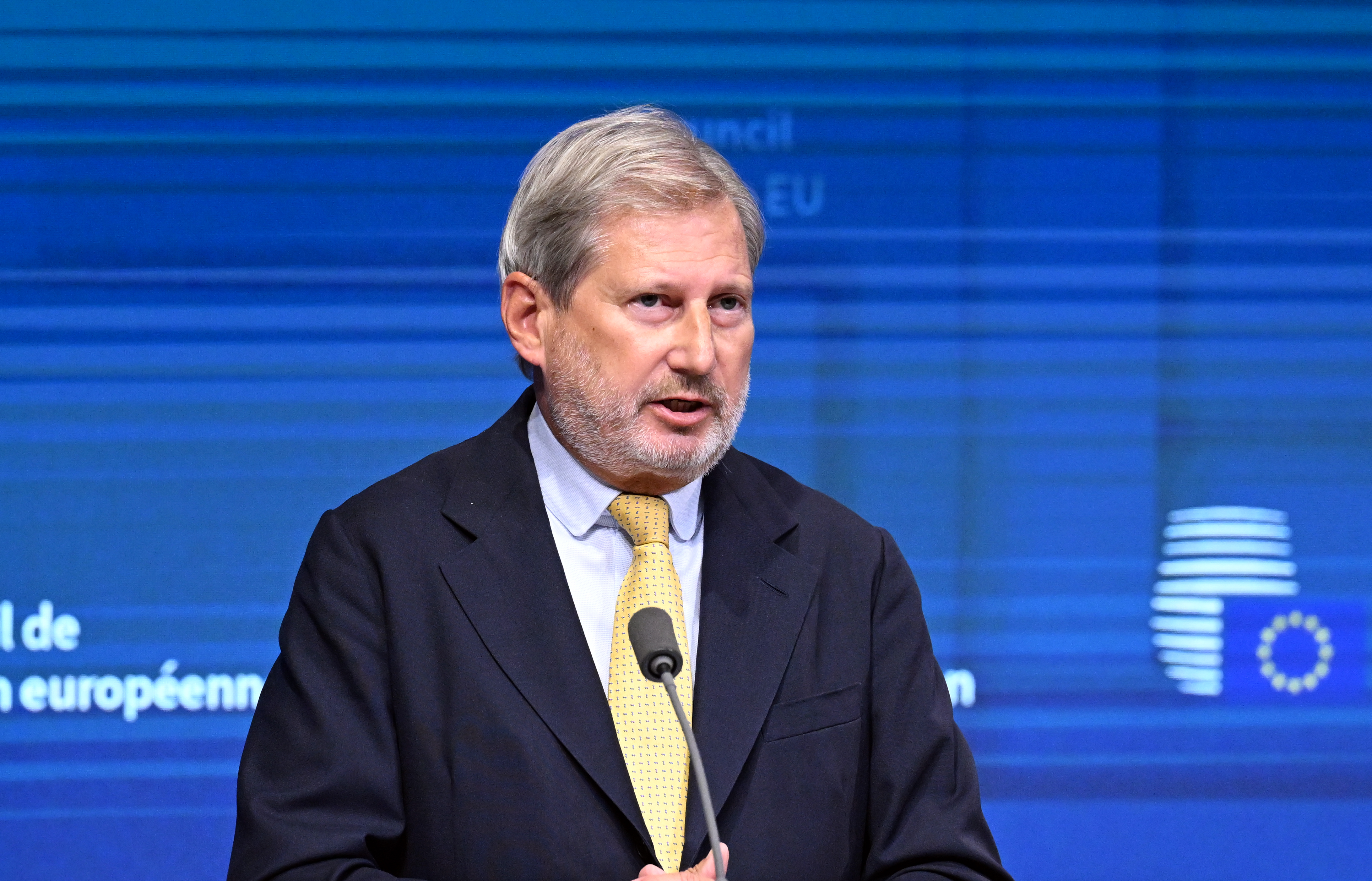 AB Komisyonu tarafından Kıbrıs Özel Temsilcisi olarak atanan Hahn istifa etti