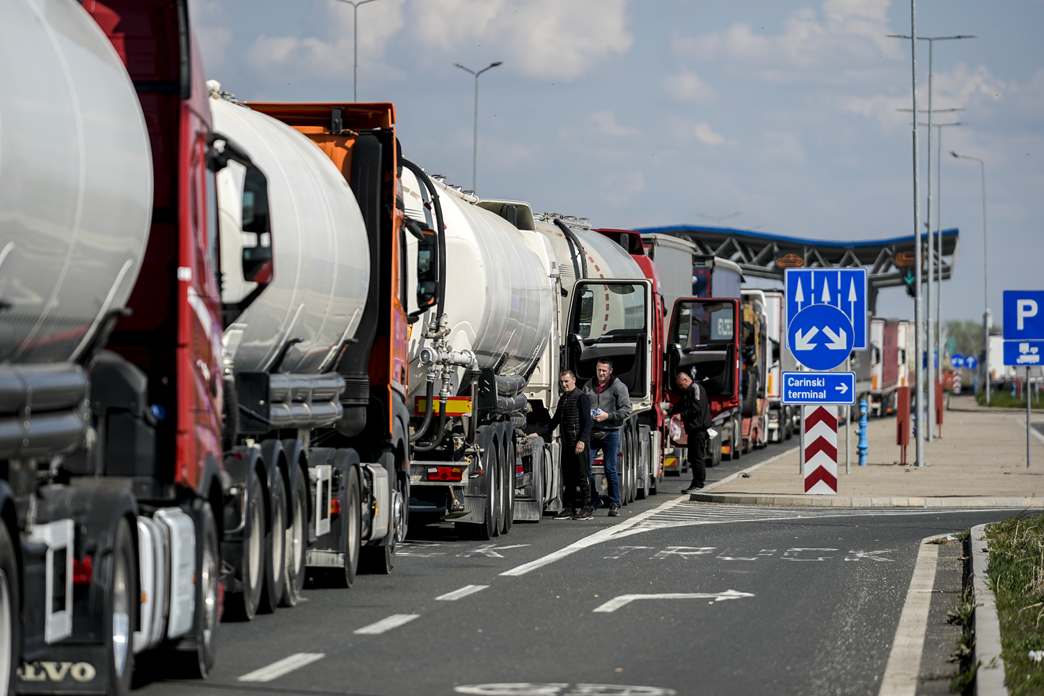 Sınır kapısında AB'ye protesto: Bosna Hersek'te kamyonlar kontak kapattı