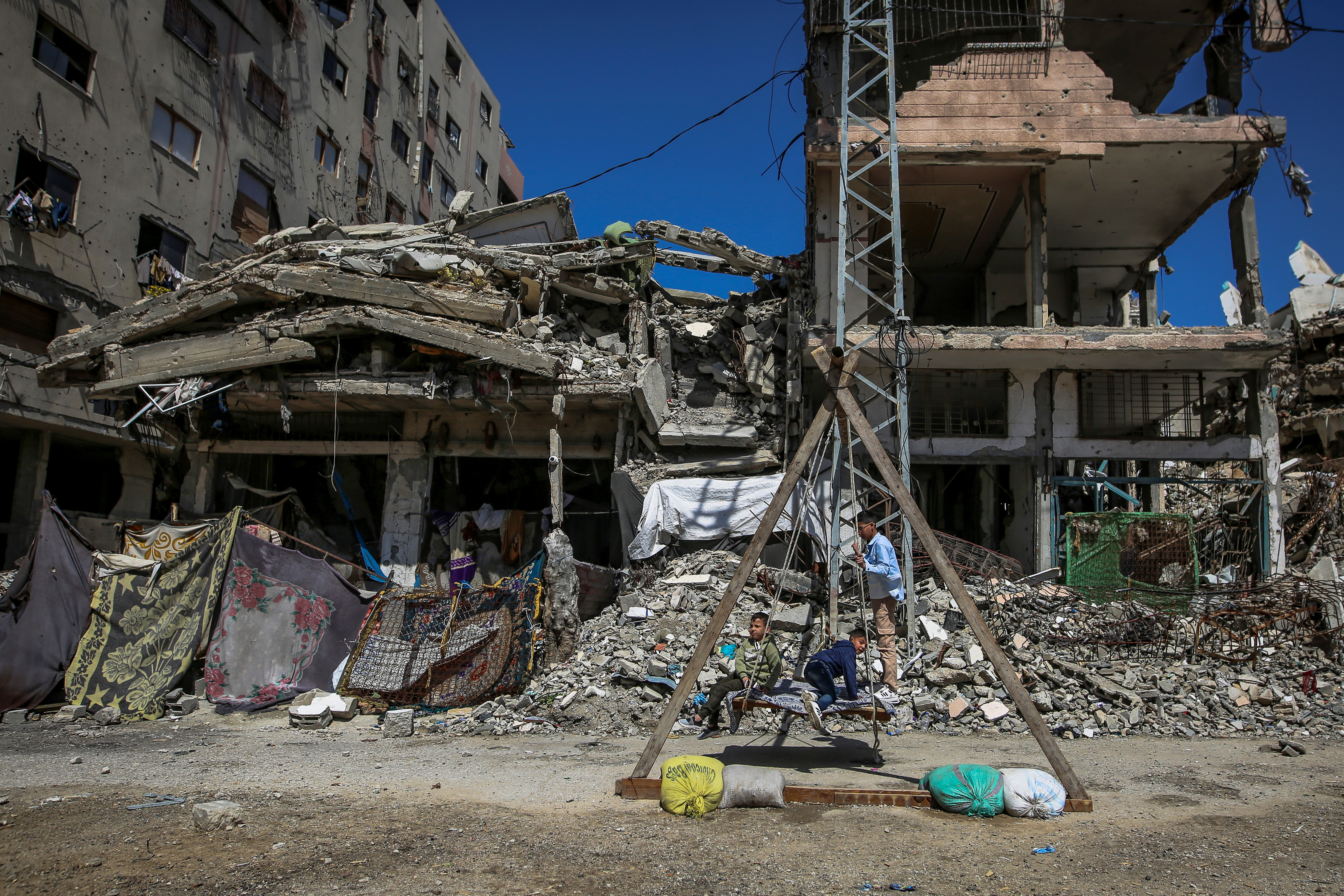 Gazze'de 72 bin 267 Filistinli şehit edildi