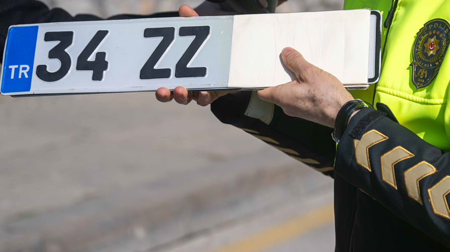 APP plaka bilmecesinde sürücülere kritik uyarı: Bu işaretler varsa değiştirmeyin