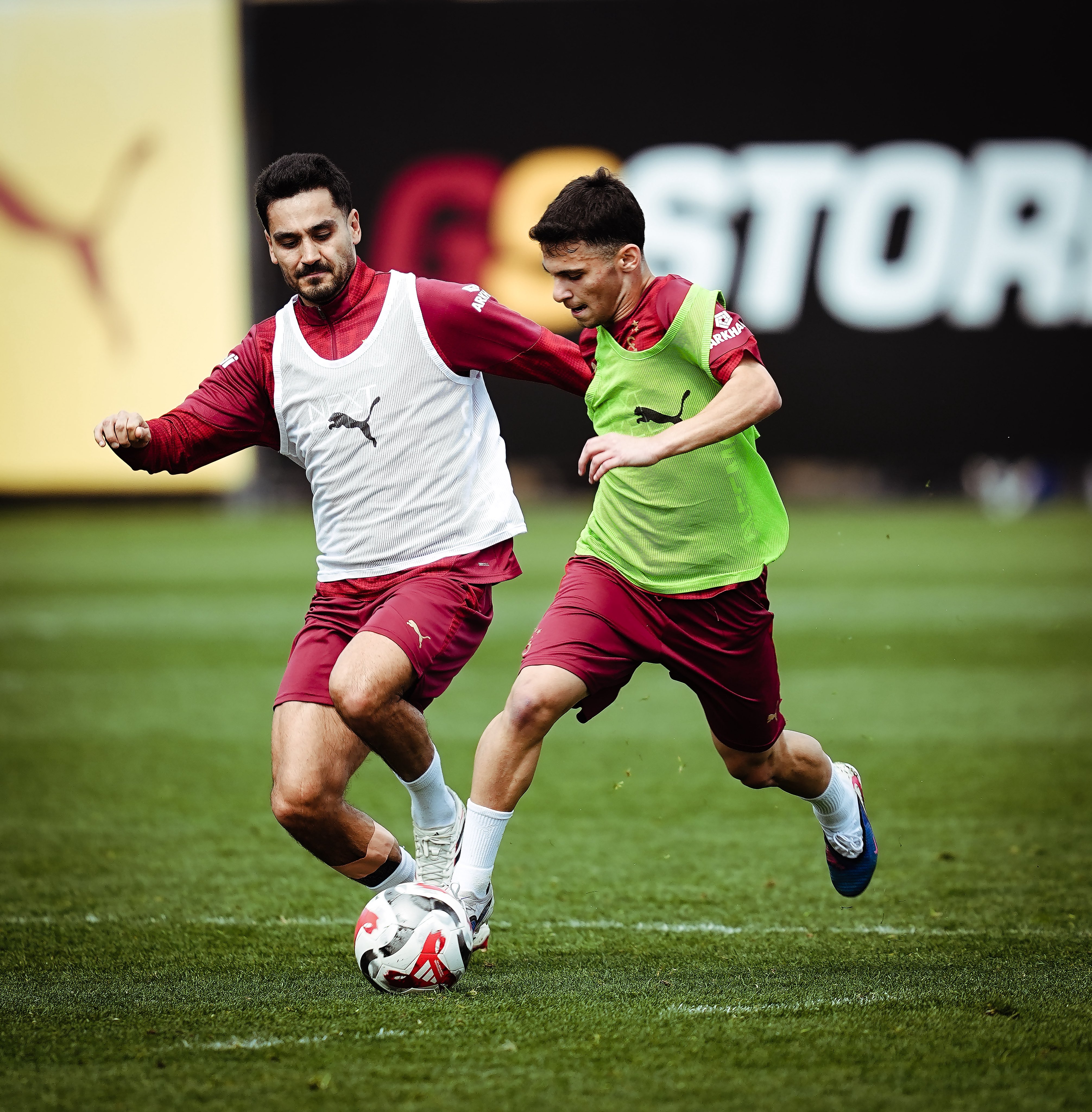 Galatasaray'da Trabzonspor mesaisi sürüyor