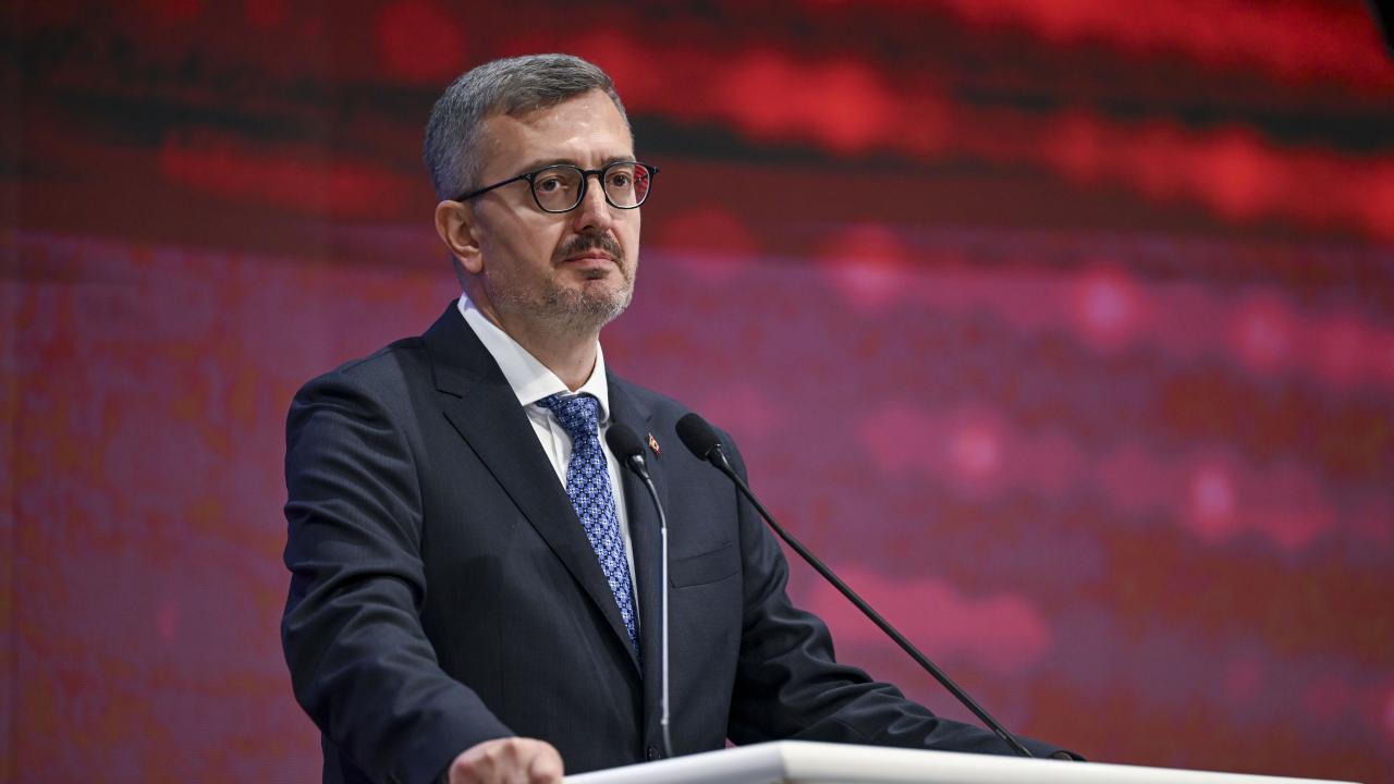 İletişim Başkanı Duran'dan A Milli Futbol Takımı'na tebrik