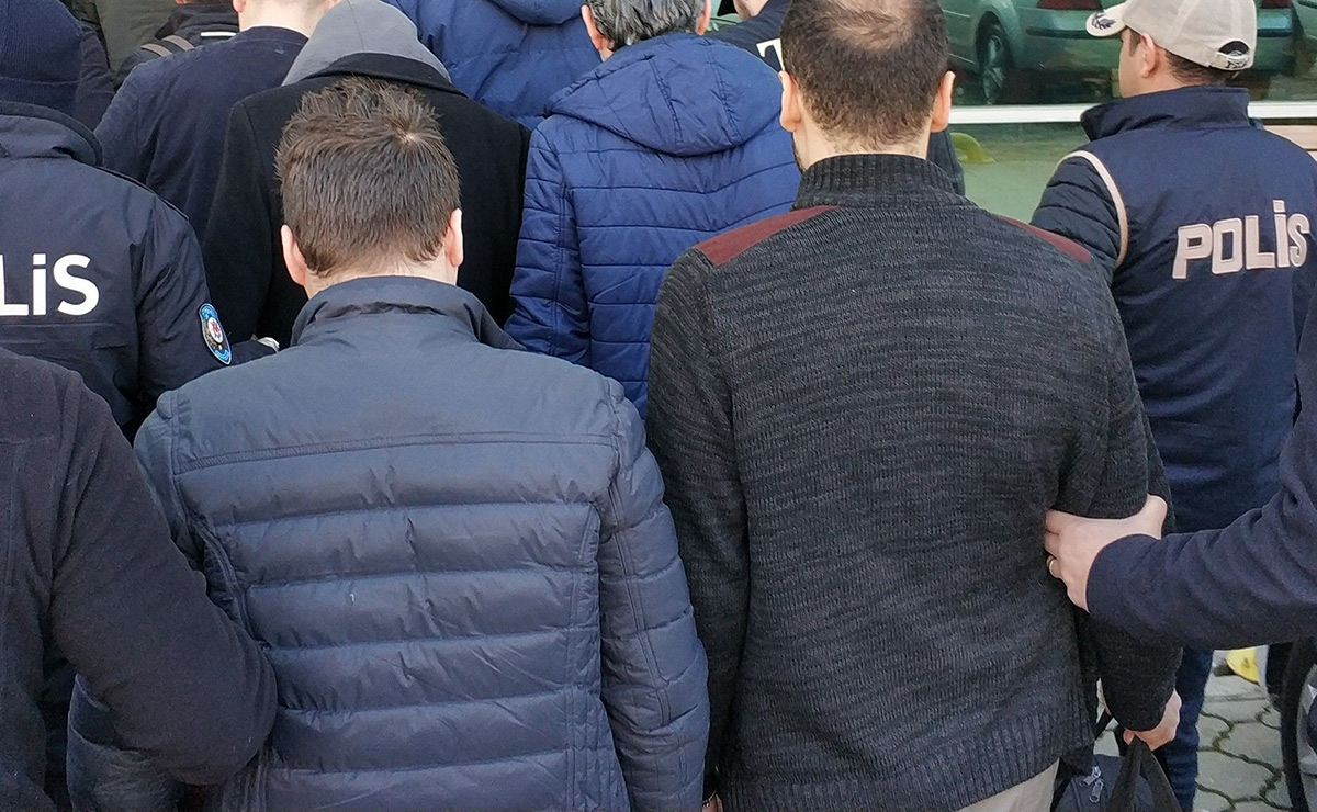 6 yıldır aranan FETÖ hükümlüsü eski polis yakalandı