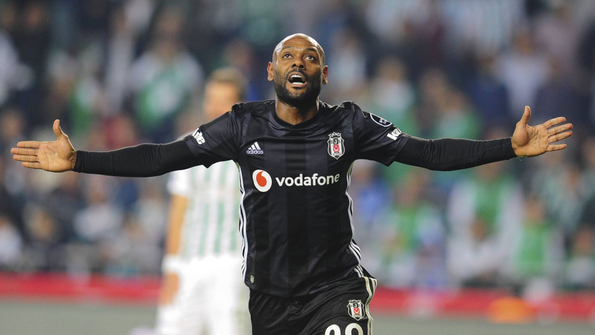 Futbolu bıraktı! Vagner Love'dan veda mesajı