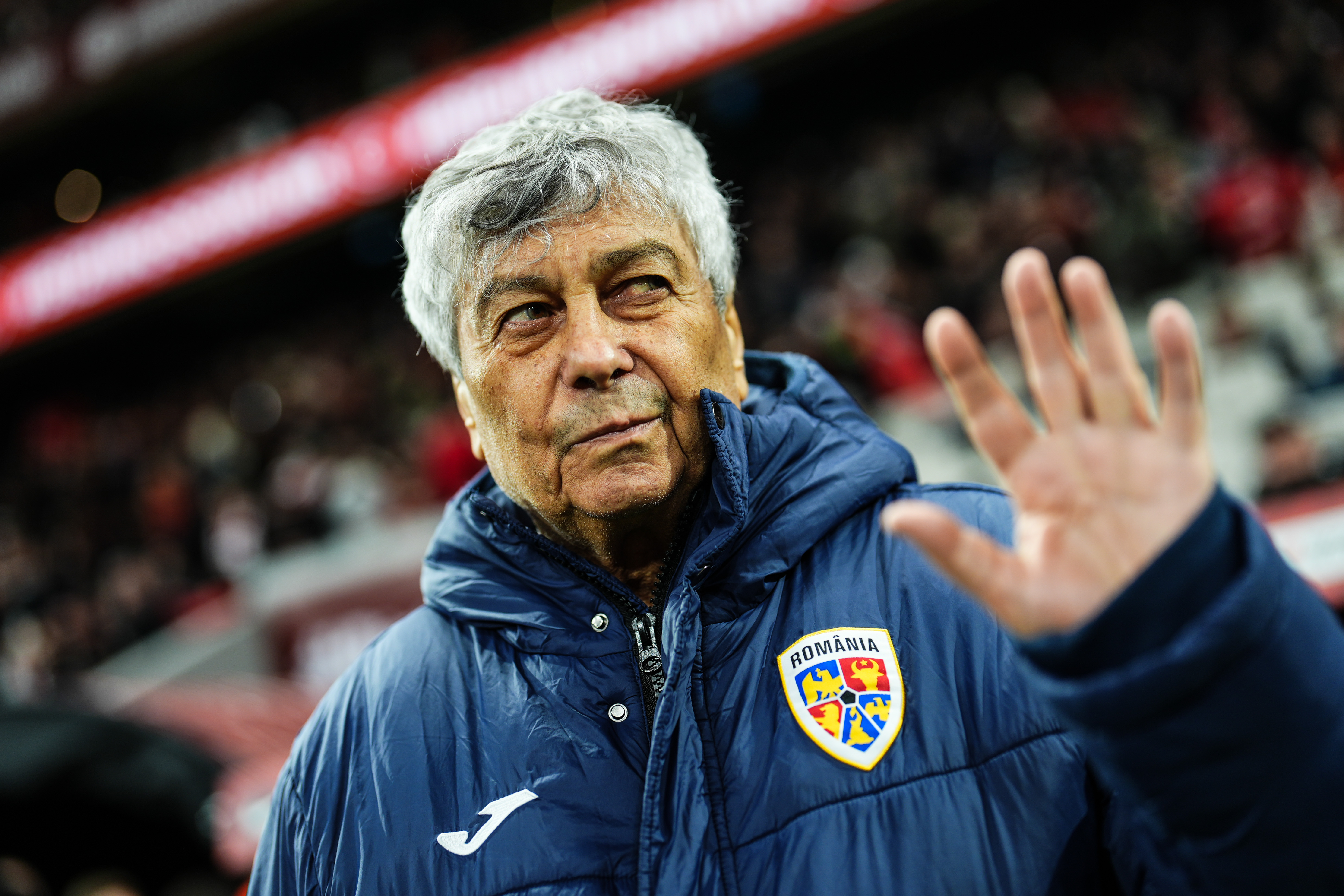 Galatasaray'dan Mircea Lucescu için geçmiş olsun mesajı