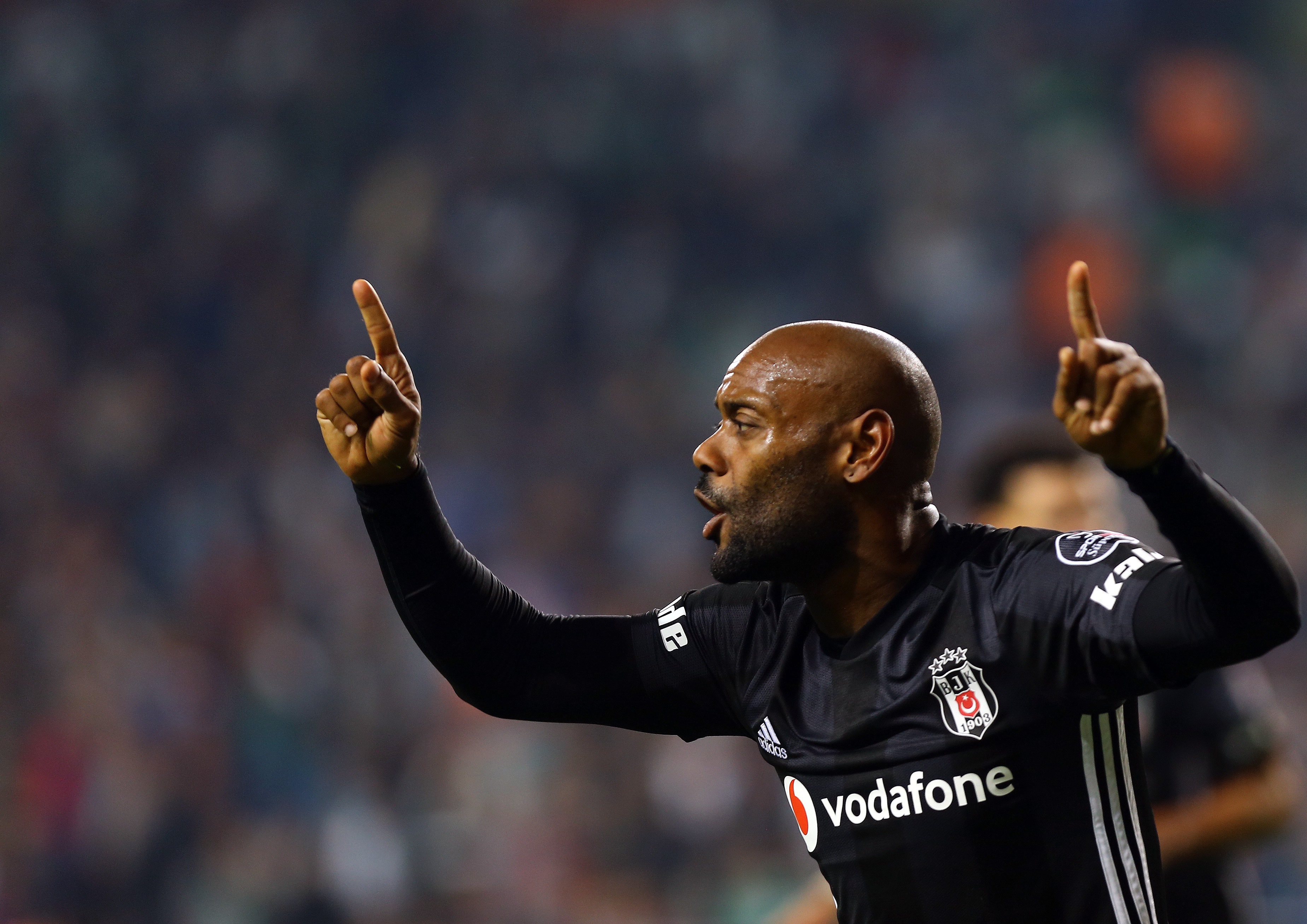 Vagner Love futbolu bıraktı