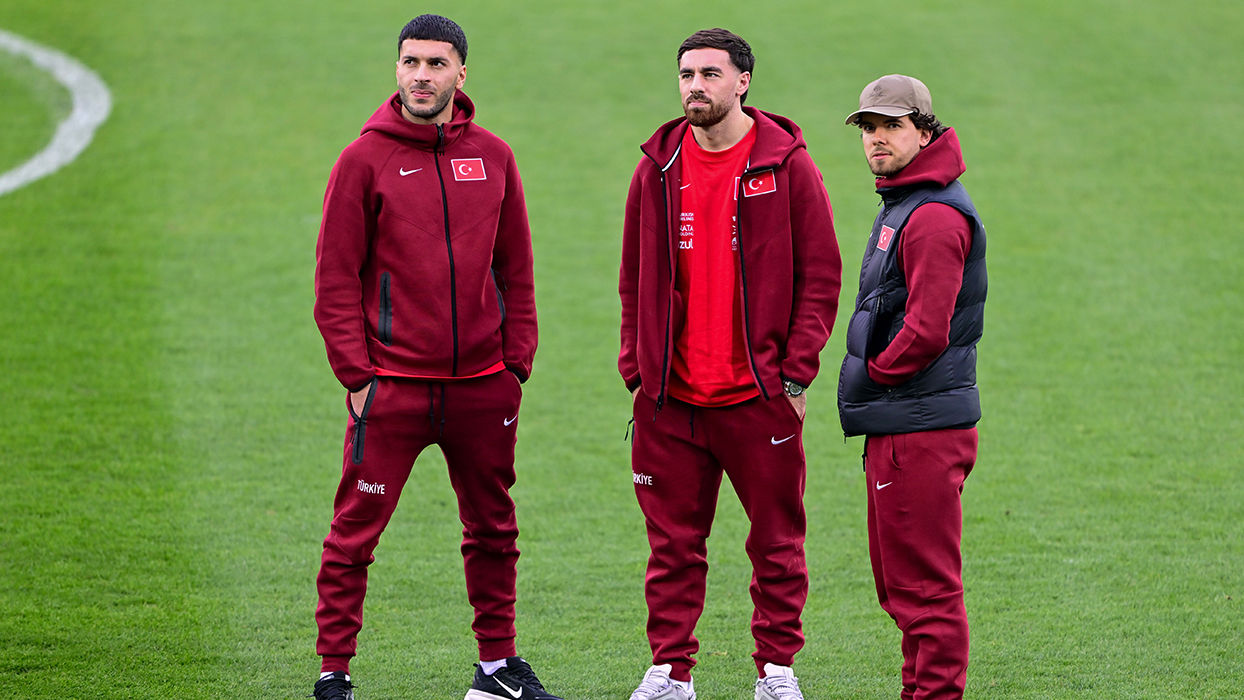 A Milli Takım, Kosova maçı öncesi statta yürüdü