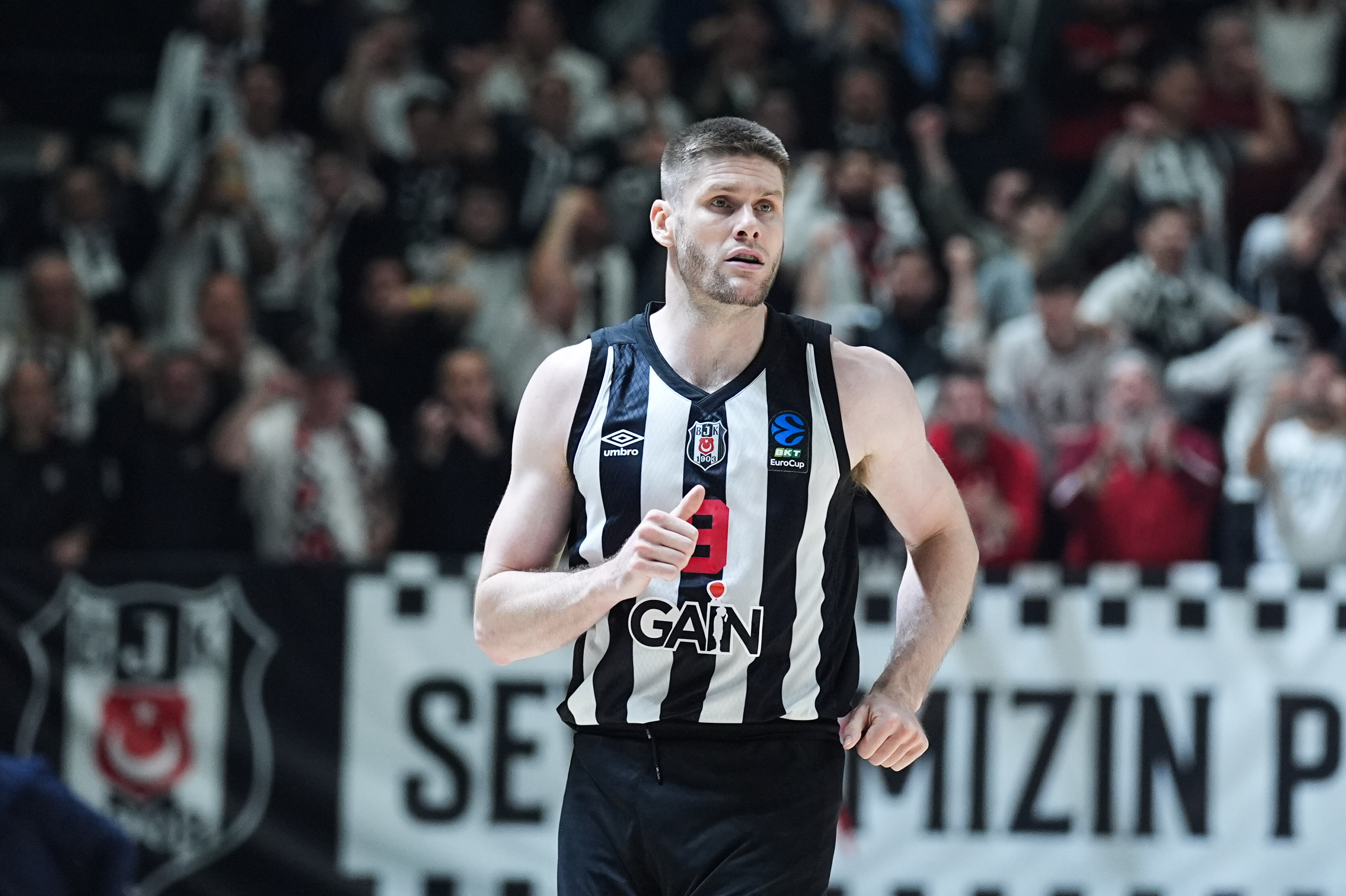 Beşiktaş GAİN, EuroCup yarı finalinde avantaj yakaladı