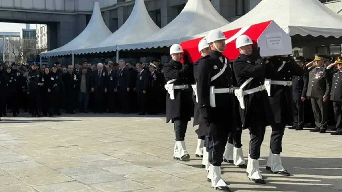İstanbul'da acı trafik kazası! Şehidimiz son yolculuğuna uğurlandı