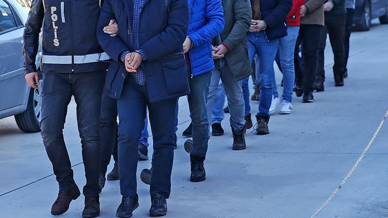 Sahte rapor çetesine eşzamanlı baskın: Doktorlar dahil 29 zanlı yakalandı