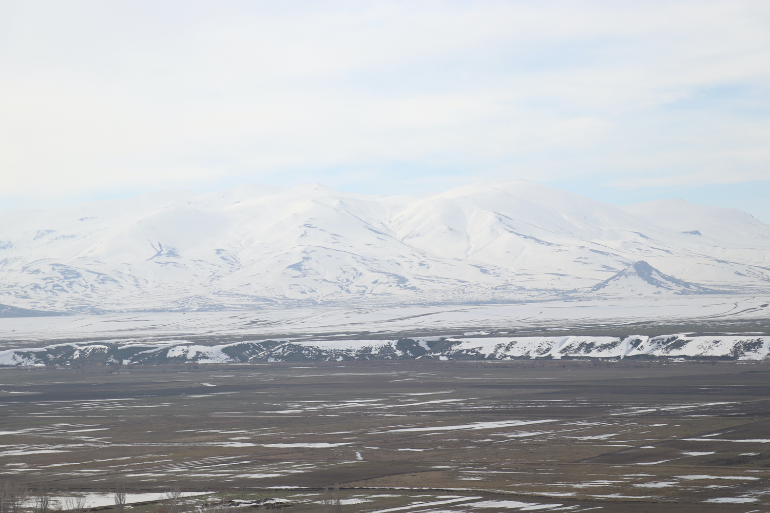 Ağrı Ovası'ndaki yağışlı hava yerini güneşli günlere bıraktı