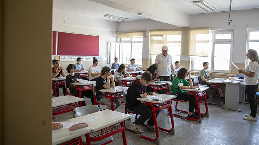 LGS'ye milli maç ayarı... Bakan Tekin: Sınav bir gün öne çekilebilir