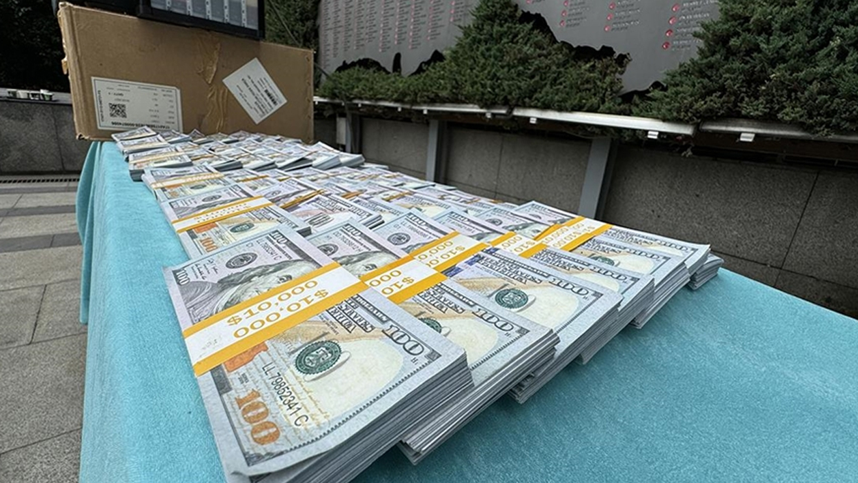 Sahte para atölyesine baskın: Milyonlarca liralık banknot yakalandı