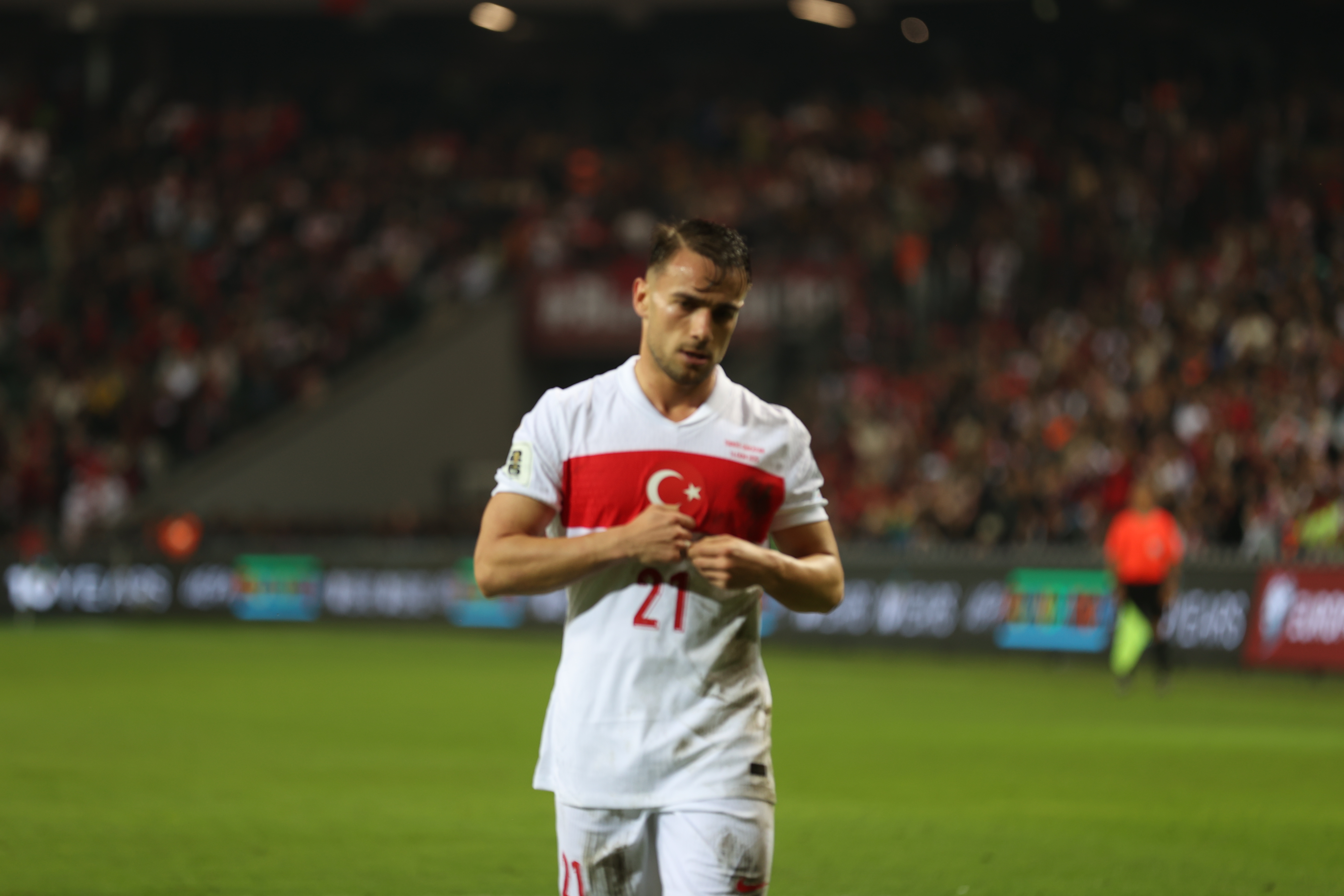 Yunus Akgün: Her şeyin en iyisini hak ediyoruz