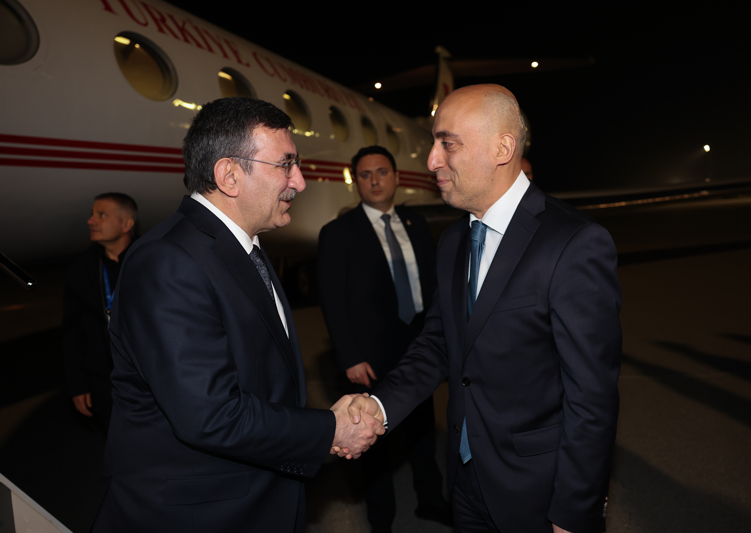 Bakü'de TDT zirvesi: Cumhurbaşkanı Yardımcısı Yılmaz'a üst düzey karşılama