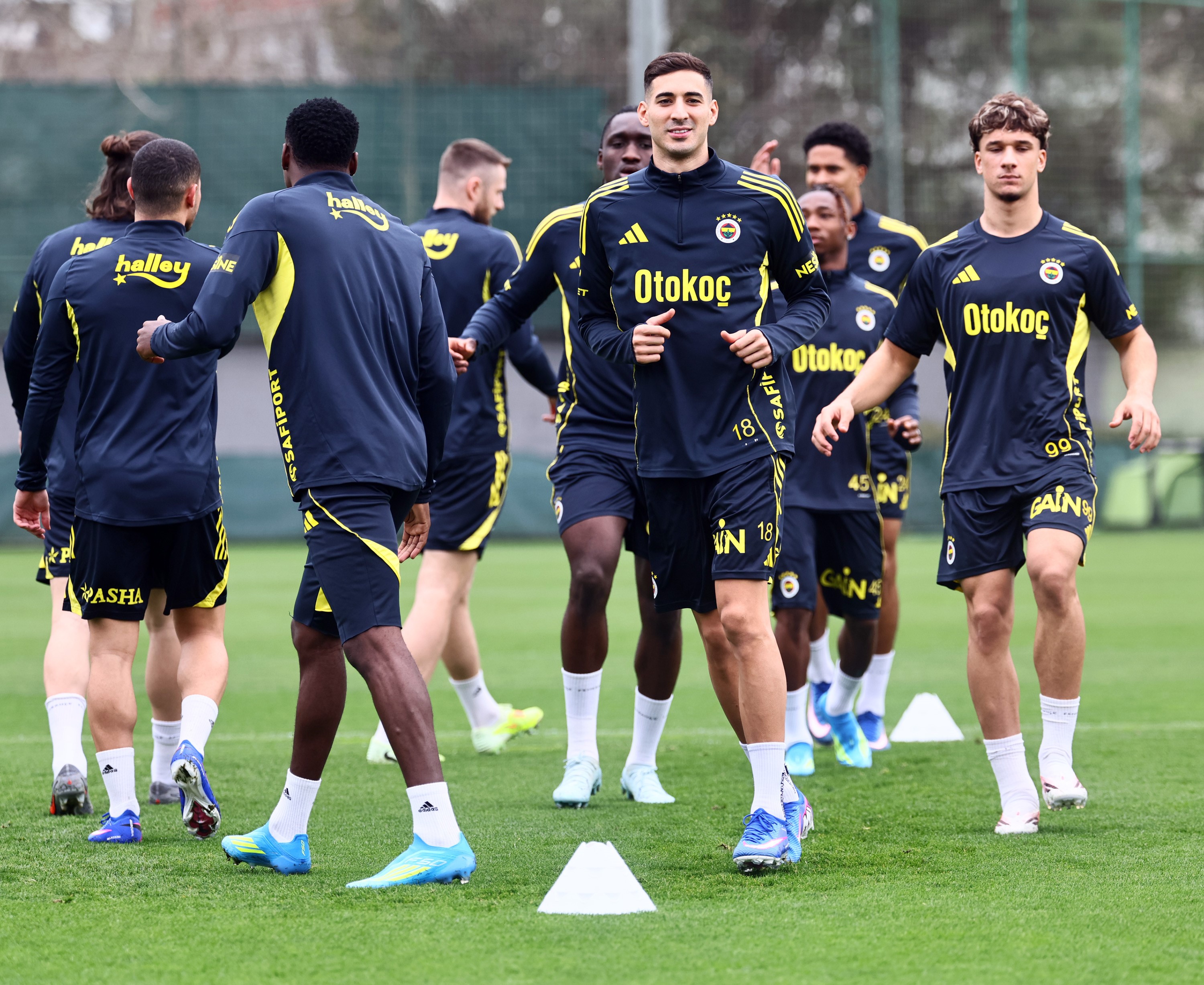 Fenerbahçe, Beşiktaş maçına hazırlanıyor