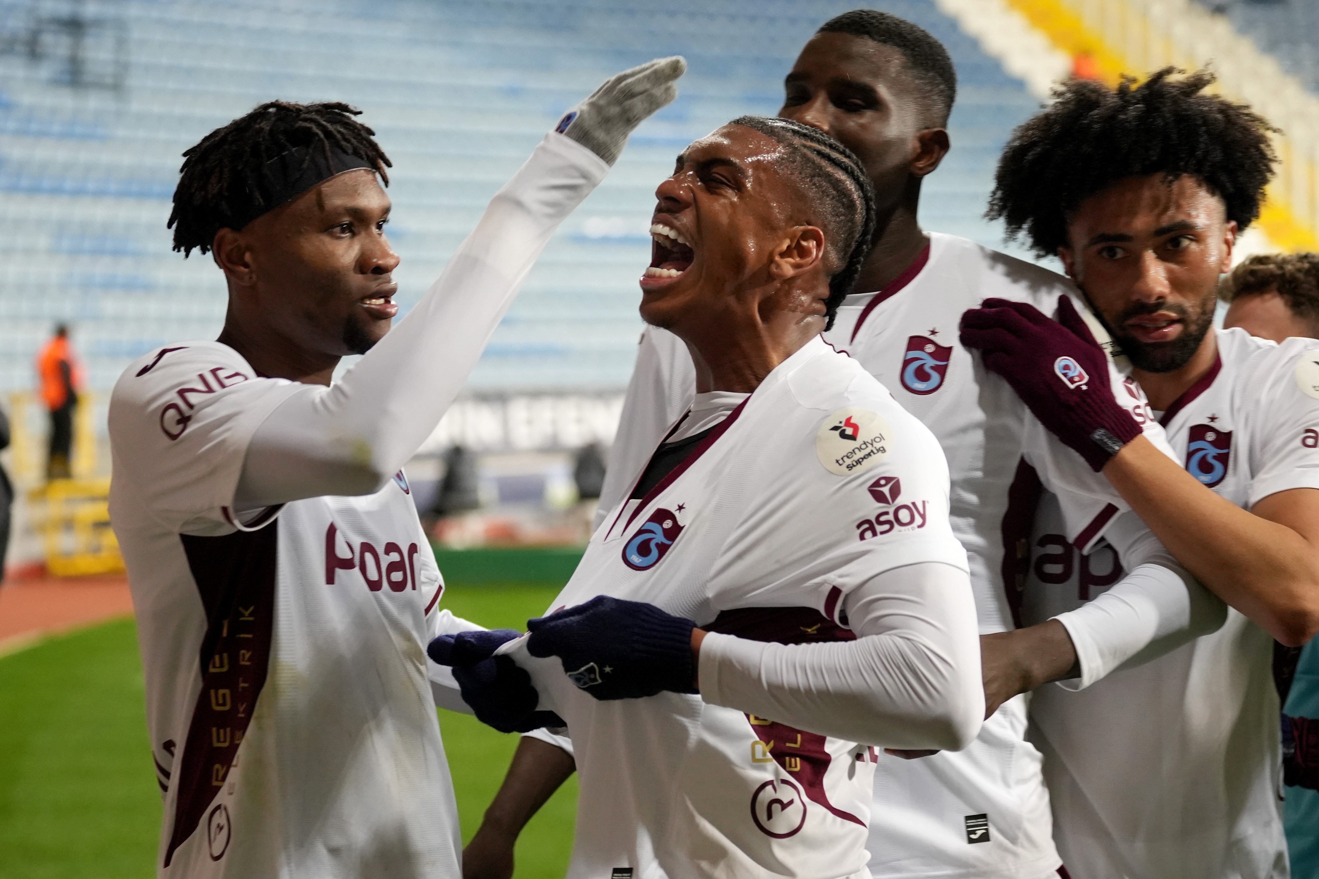 Trabzonspor puanların yüzde 38'ini İstanbul takımlarından topladı